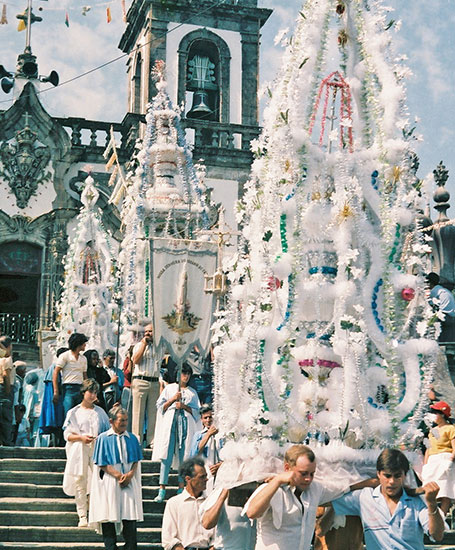 Auge do movimento das confrarias e romarias